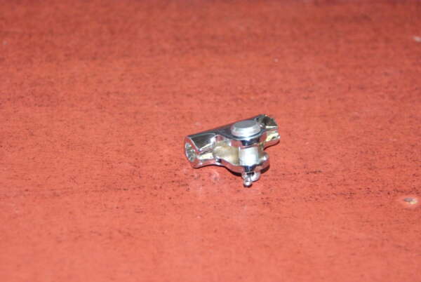 ASSEMBLY--BRACKET (CLIP) c/w BOLT AND PIN - FOR BRAKE ADJUSTER