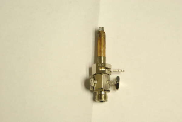 PETCOCK 1/8 X 1/4 HEX w/RESERVE*