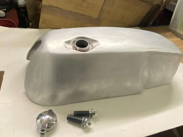 GASTANK 3.5 GAL c/w CAP & FITTINGS - BARE ALLOY - NORVIL