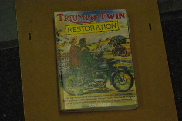 PUBLICATION: TRIUMPH TWIN RESTORATION GUIDE By ROY BACON