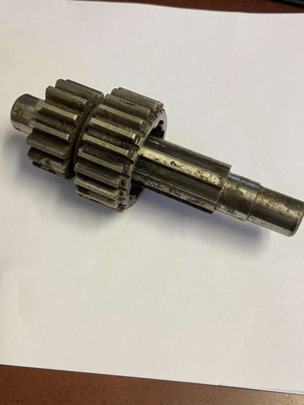 ASSEMBLY--LAYSHAFT 15T / 23T - 1970-71 TRI 500*N