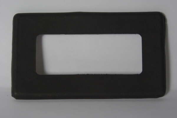TRAY - BATTERY RUBBER TRAY*