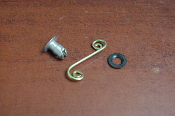 ASSEMBLY--DZUS FASTENER ASSEMBLY WITH CURLY WIRE AND WASHER*