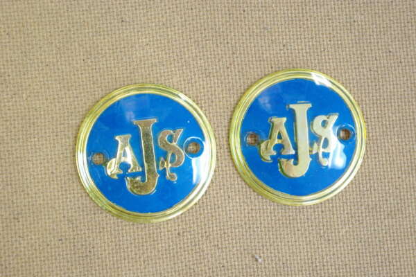 BADGES - TANK BADGE "AJS" - BLUE & GOLD - 1956-60 AJS (PR)*