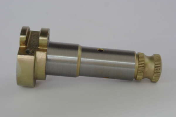 ASSEMBLY--KICKSTART SHAFT w/BUSHING -GENUINE - NORTON - (ALWAYS REQUIRE REAMING)