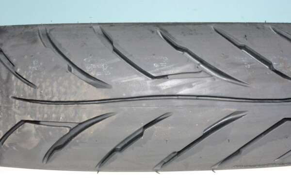 TYRE 100/90/19 AM26 - FRONT AND REAR - AVON ROADRIDER - N